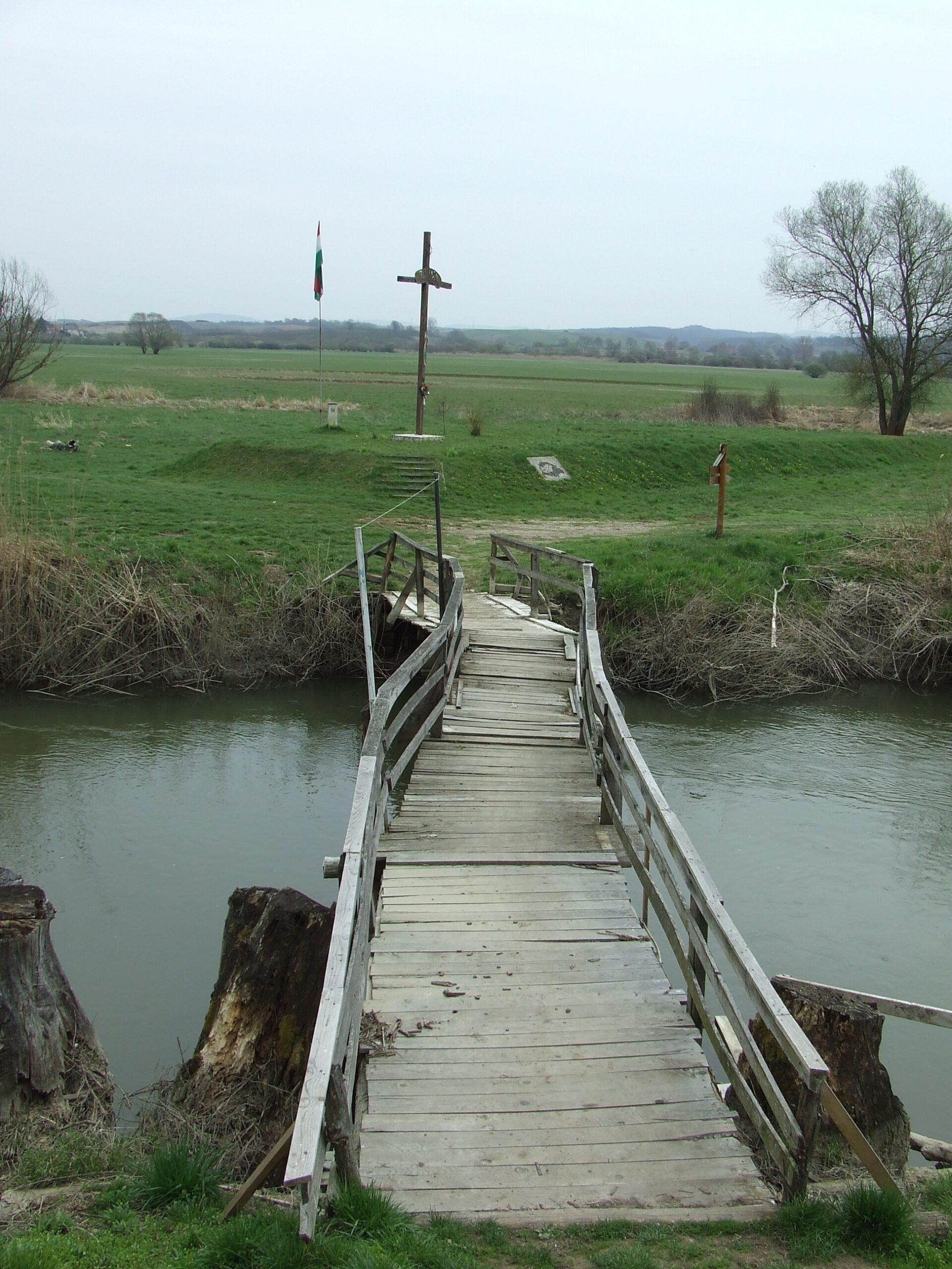 Trianon emlékkereszt Őrhalomnál