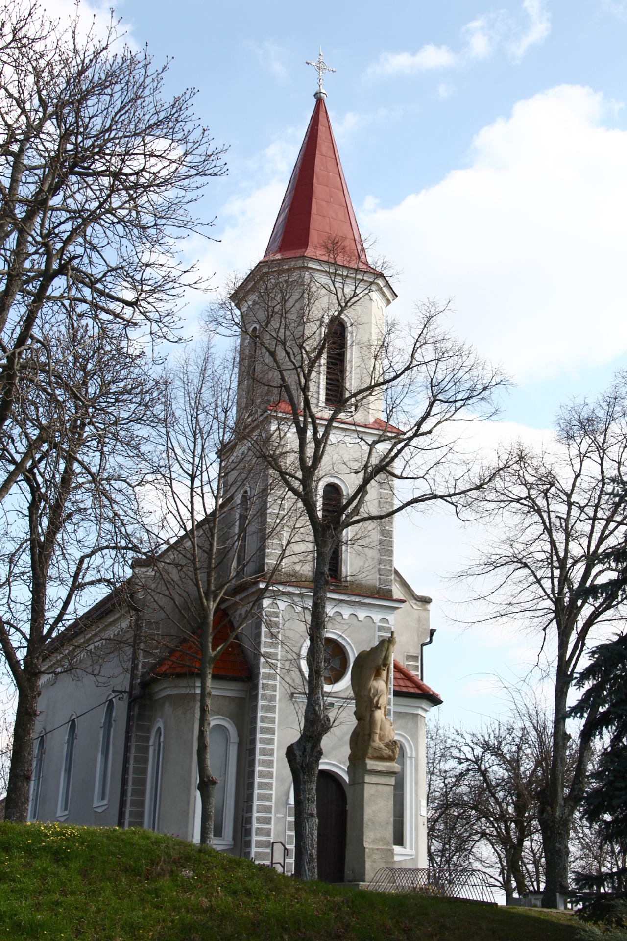 Katolikus templom Felsőjányokban