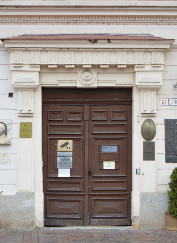 A premontreiek rendháza