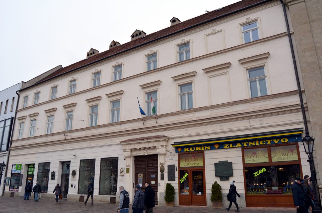 A premontreiek rendháza