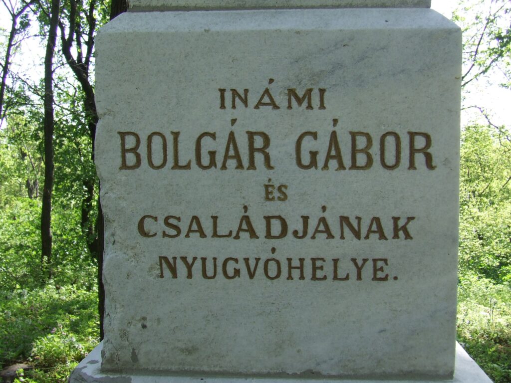 Bolgár Gábor és családjának síremléke
