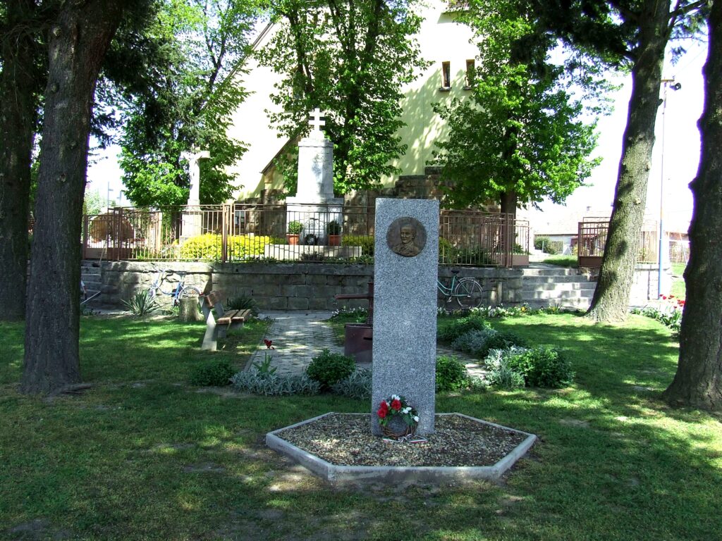 Esterházy János emlékoszlop