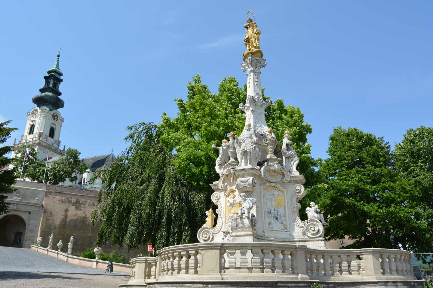 Nagyboldogasszony szoborcsoport