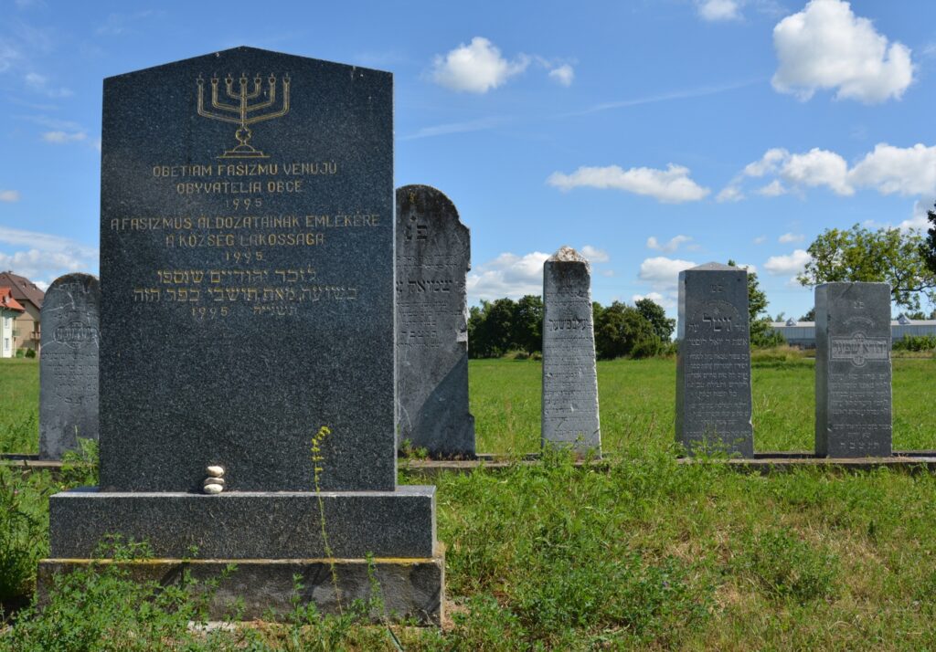 A fasizmus áldozatainak emlékműve