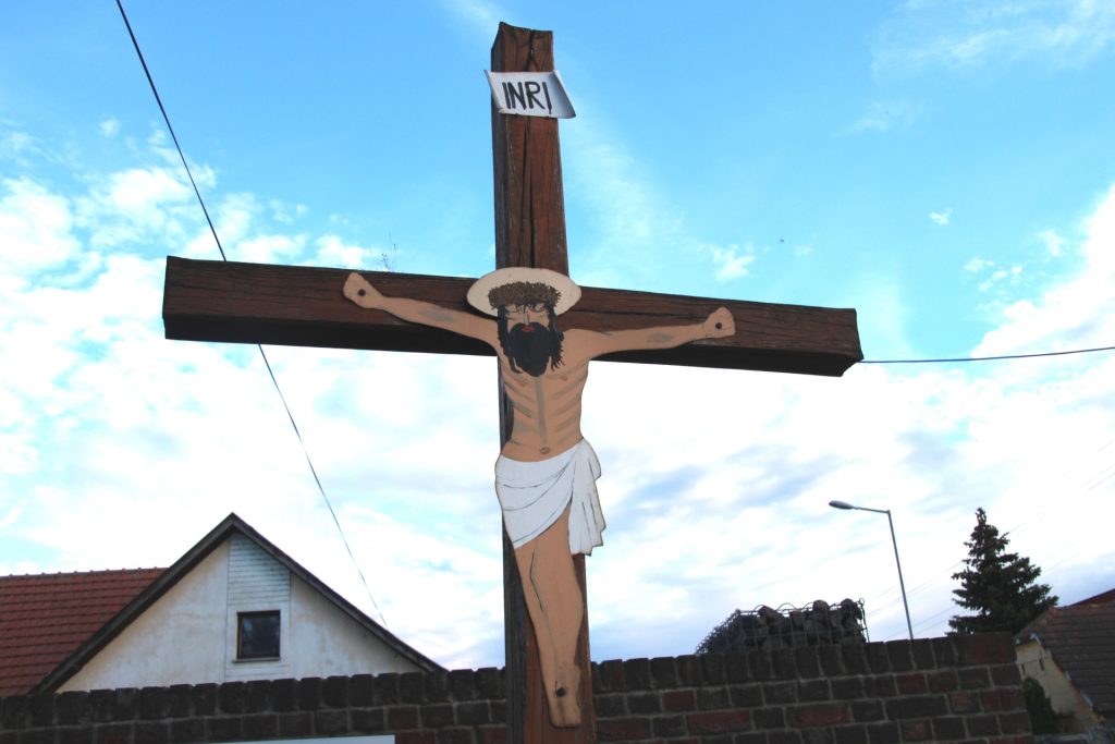 Vörösköröszt (Vöröskereszt) Éberhardon