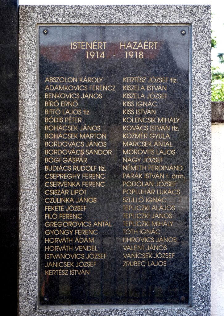 Az 1. és 2. világháború áldozatainak emlékműve