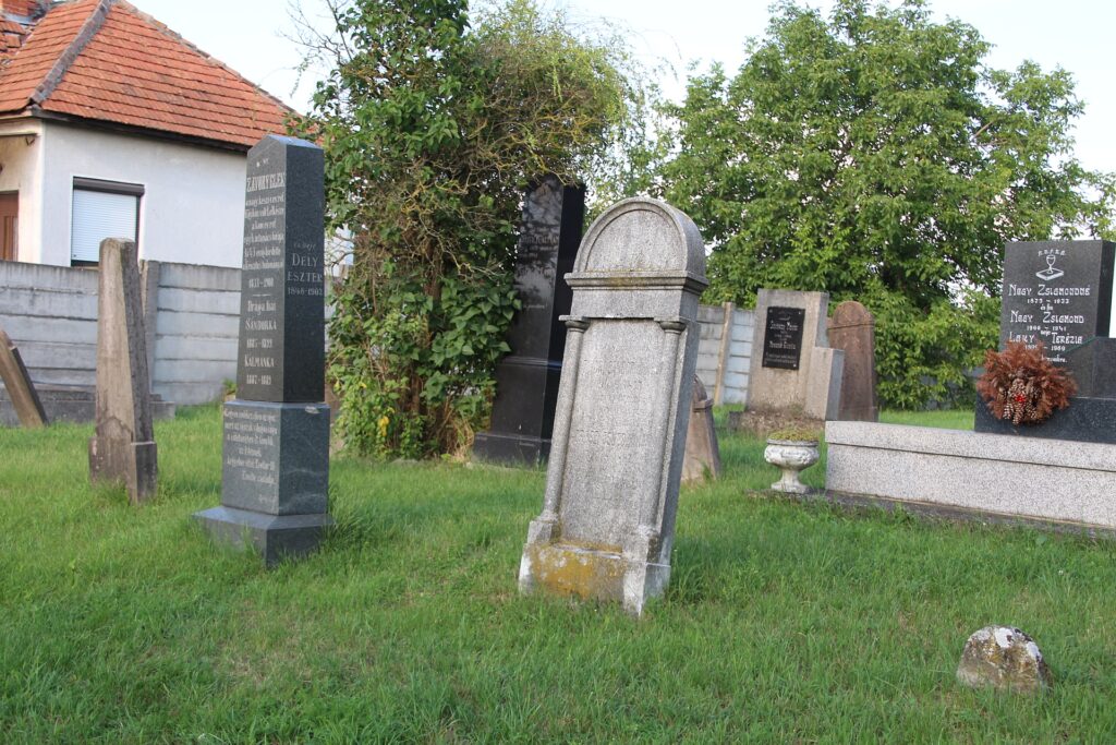 Závory Elek református lelkész sírja