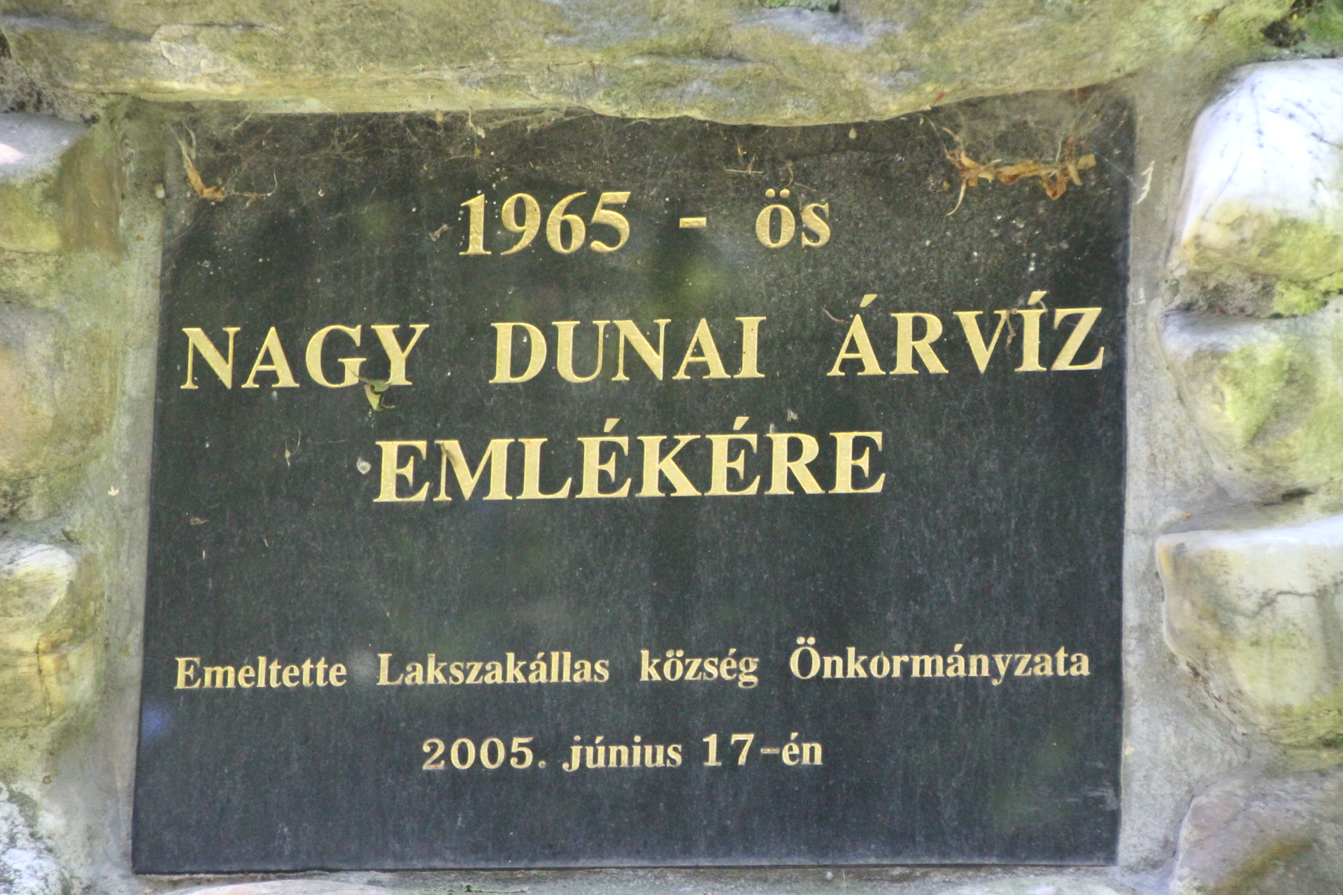 A nagy dunai árvíz emlékműve