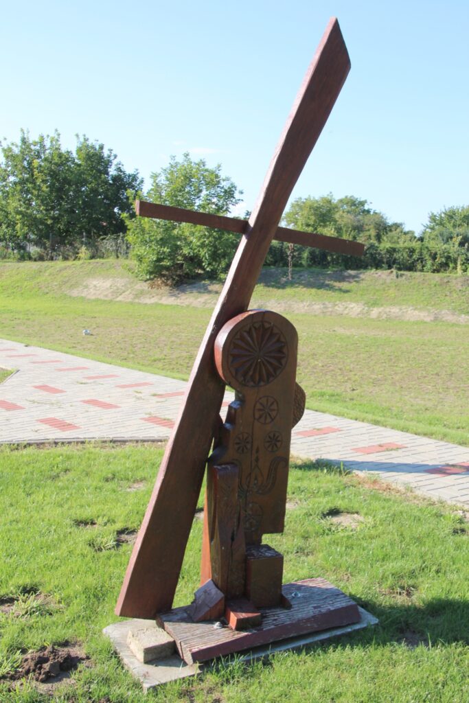 A szabadidőpark fafaragványai