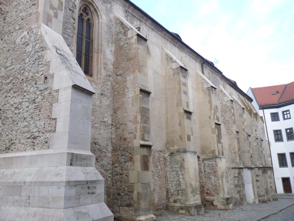 Klarisszák temploma