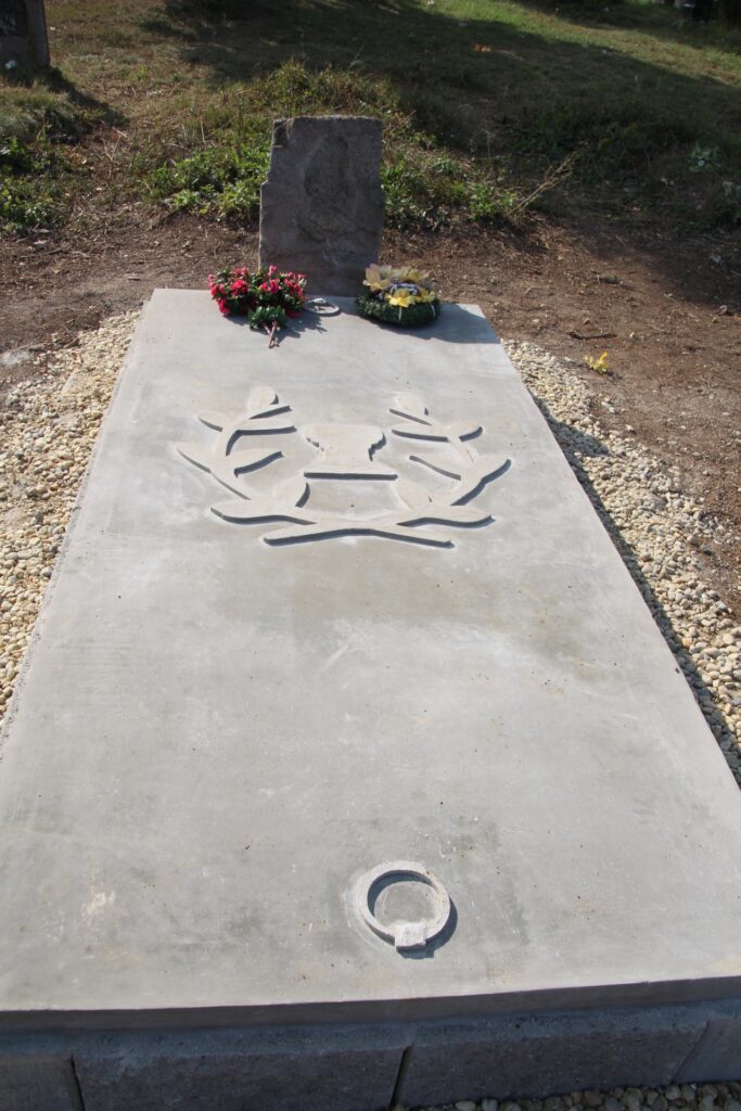 Pethő Dániel református lelkész sírja