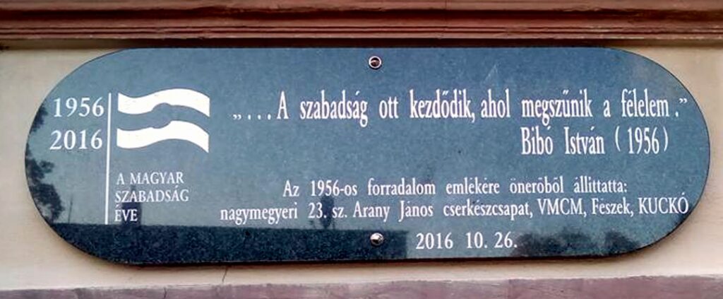 1956 hőseinek emléktáblája