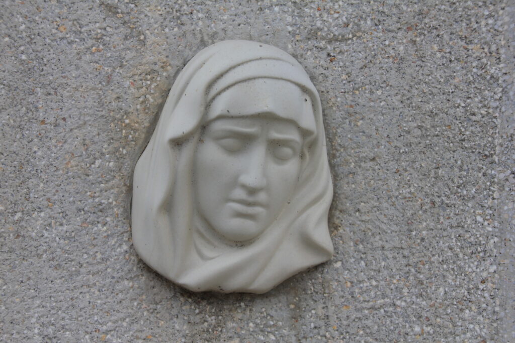 Köztéri Mária-szobor