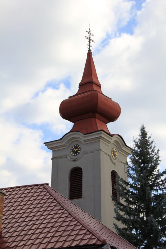 A szklabonyai római katolikus templom