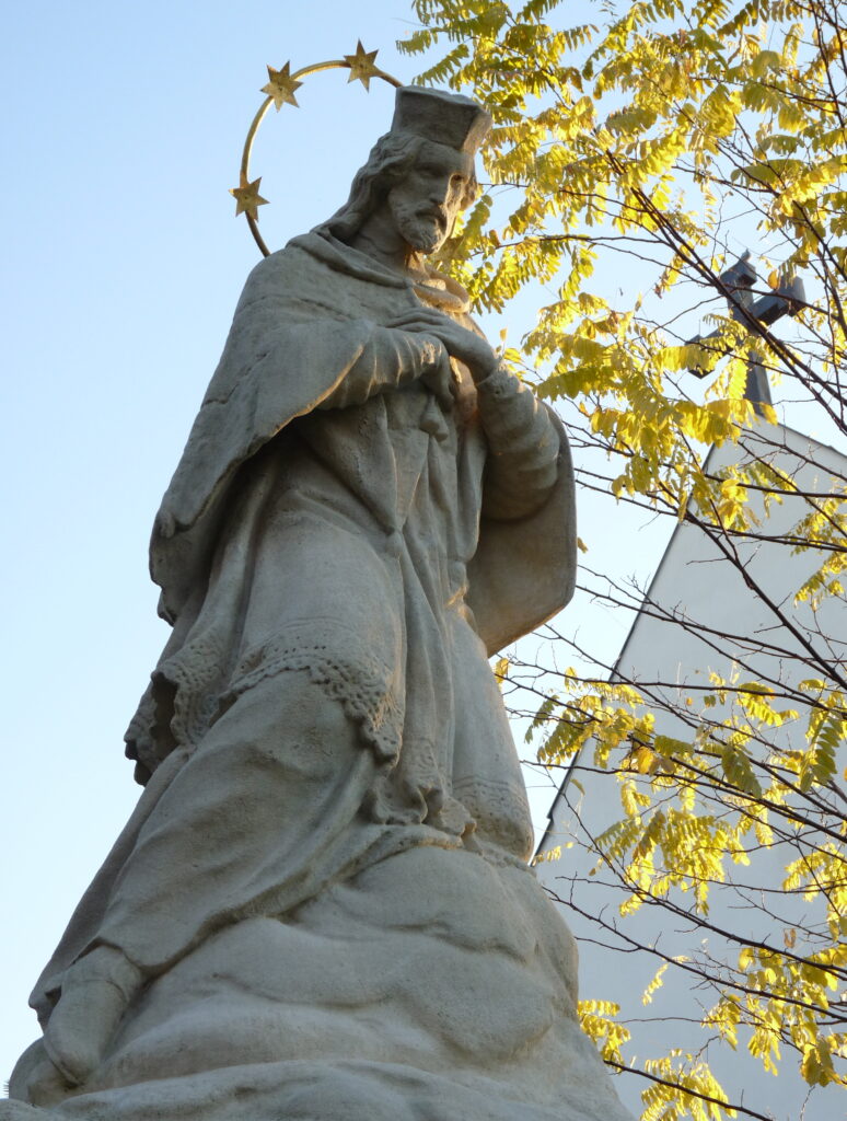 Nepomuki Szent János szobor