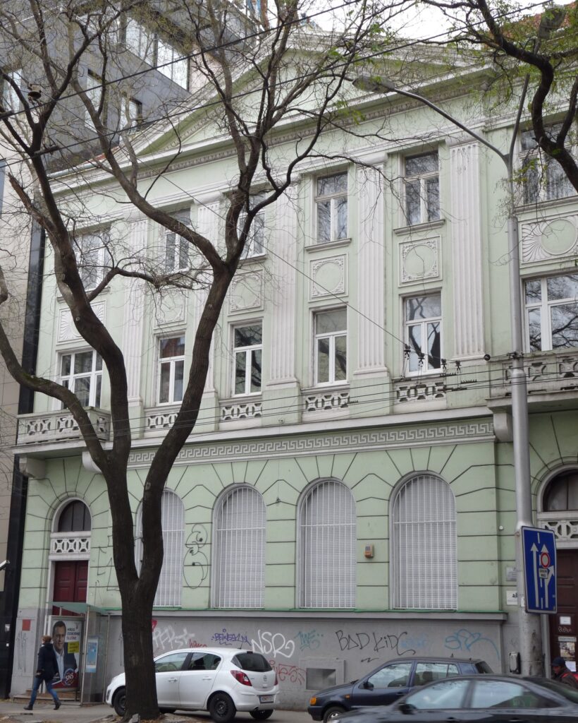 A Hallgatagsághoz páholy páholyháza (Csemadok székház)