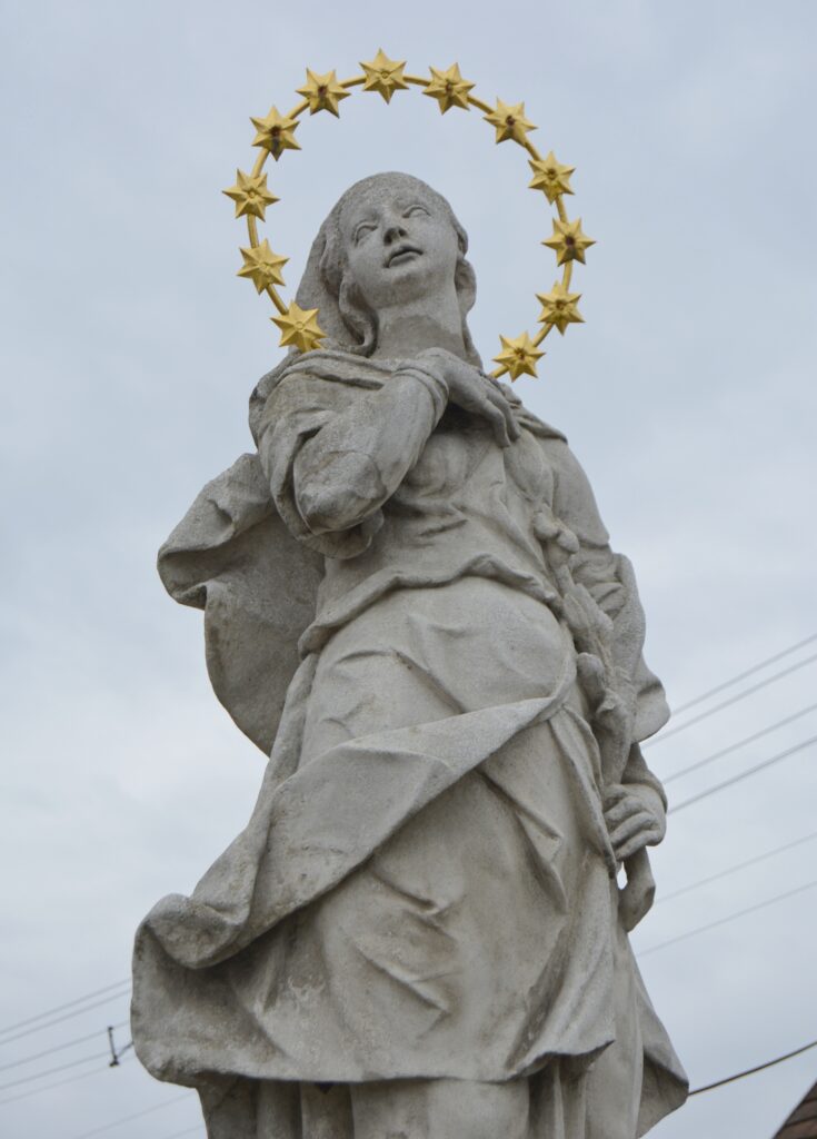 Szűz Mária szeplőtelen fogantatása - szobor