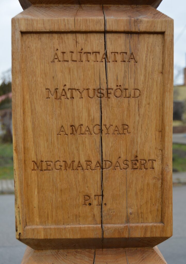 Kopjafa Szent István királyunk emlékére