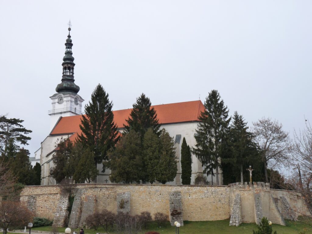 Kisboldogasszony plébániatemplom