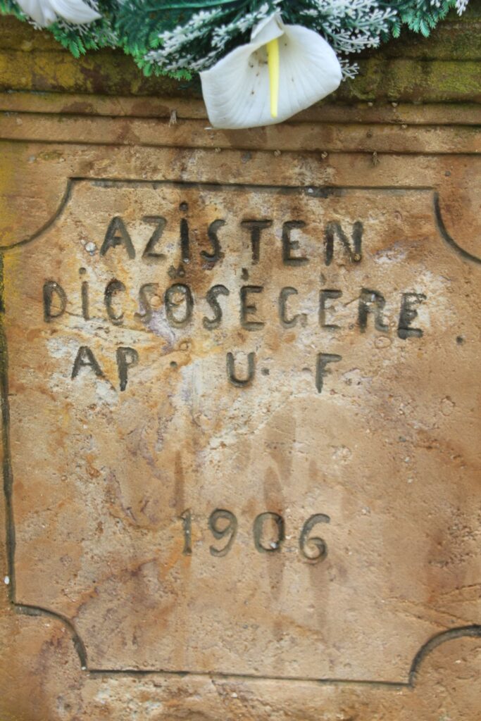 Régi központi temetői nagykereszt