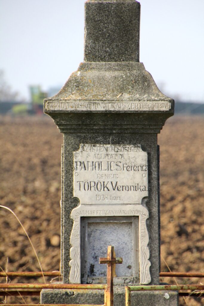 A Galamija parcellán álló kereszt