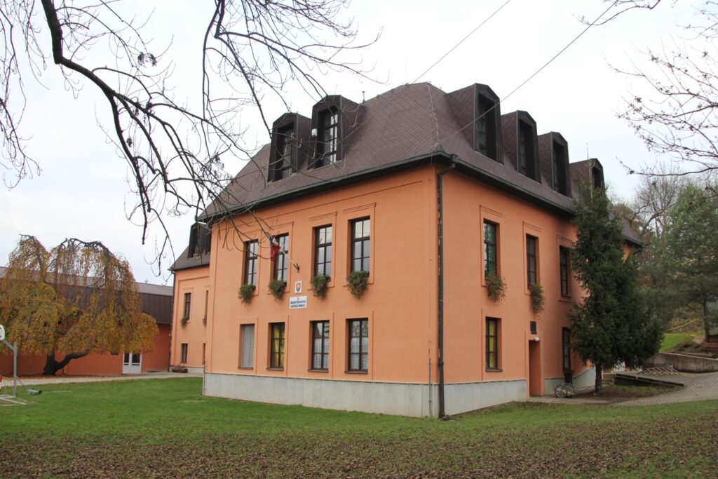 Luka kastély