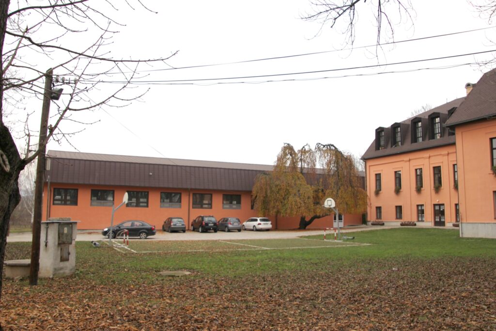 Luka kastély