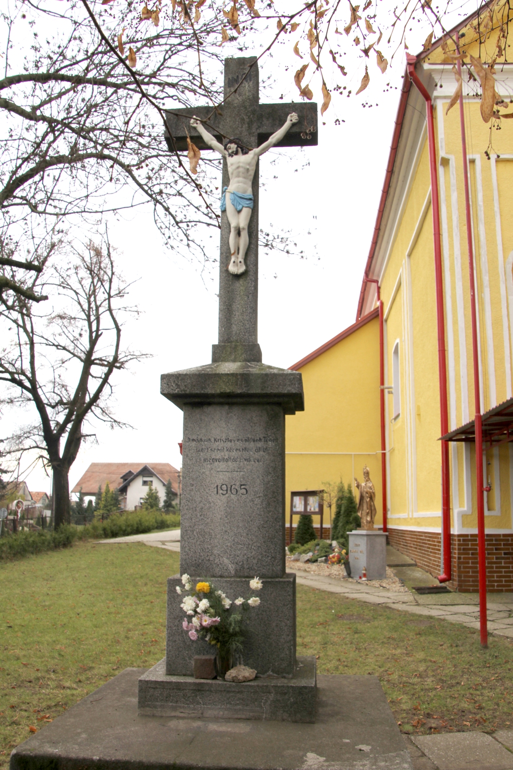 Templomkerti kereszt