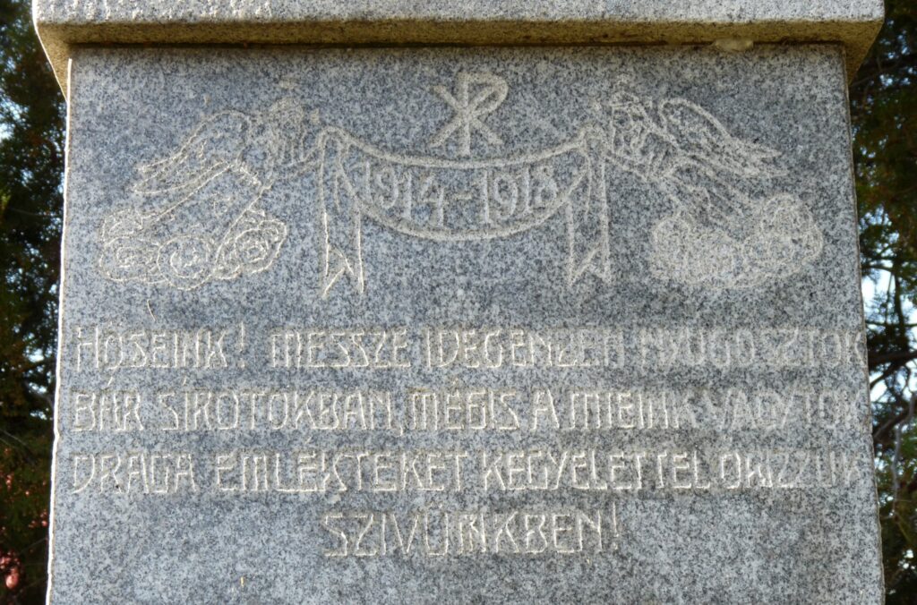 Központi kereszt és 1. világháborús emlék