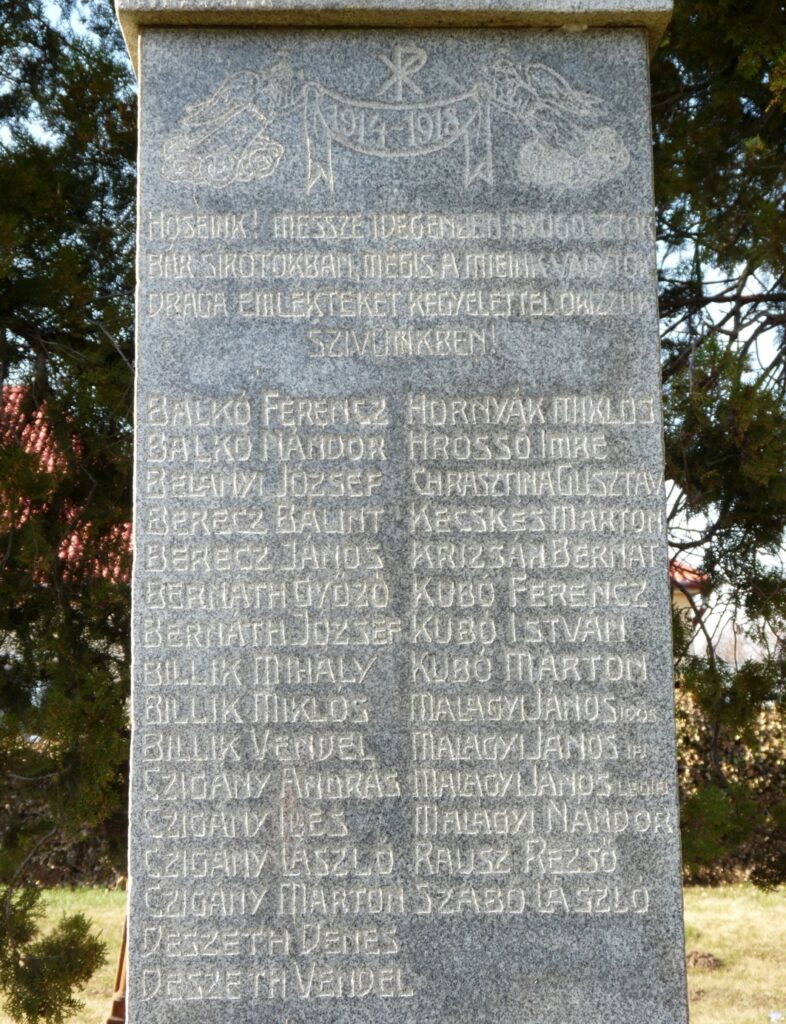 Központi kereszt és 1. világháborús emlék