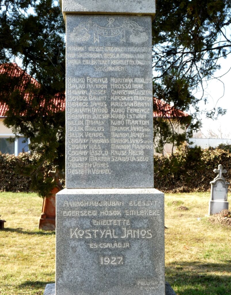 Központi kereszt és 1. világháborús emlék