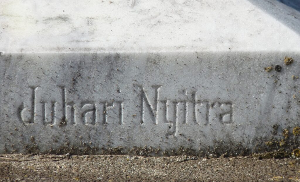 Vida János plébános sírja