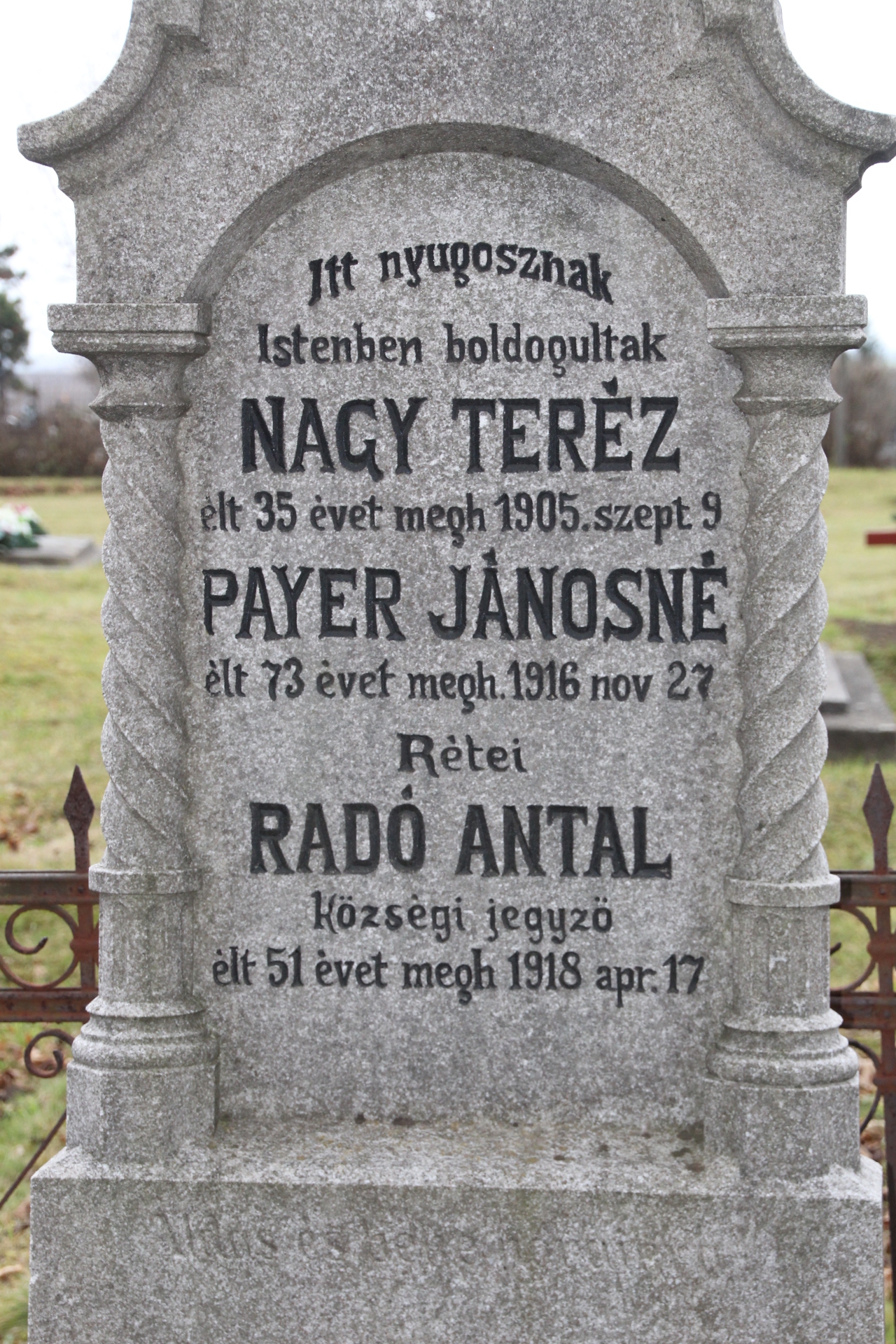 Rétei Radó Antal községi jegyző sírja