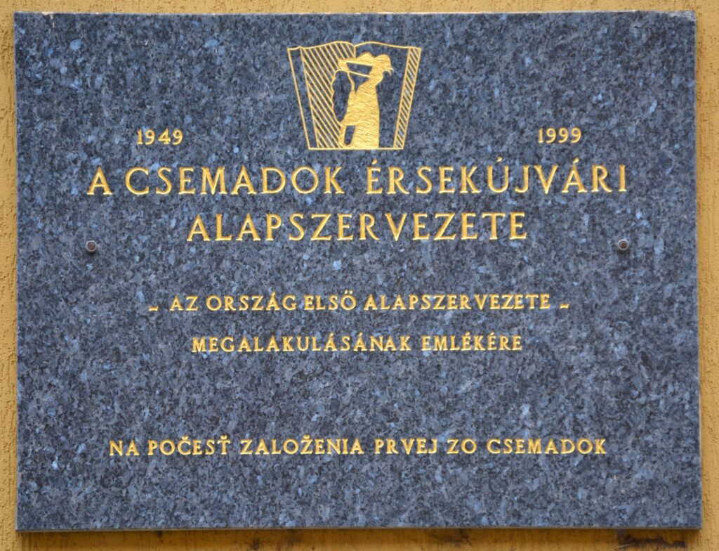 ersekujvar-csemadok-haz-es-emlektabla (5)