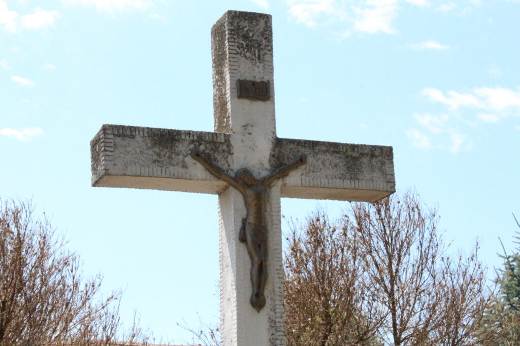 szilas-temetoi-nagykereszt (9)