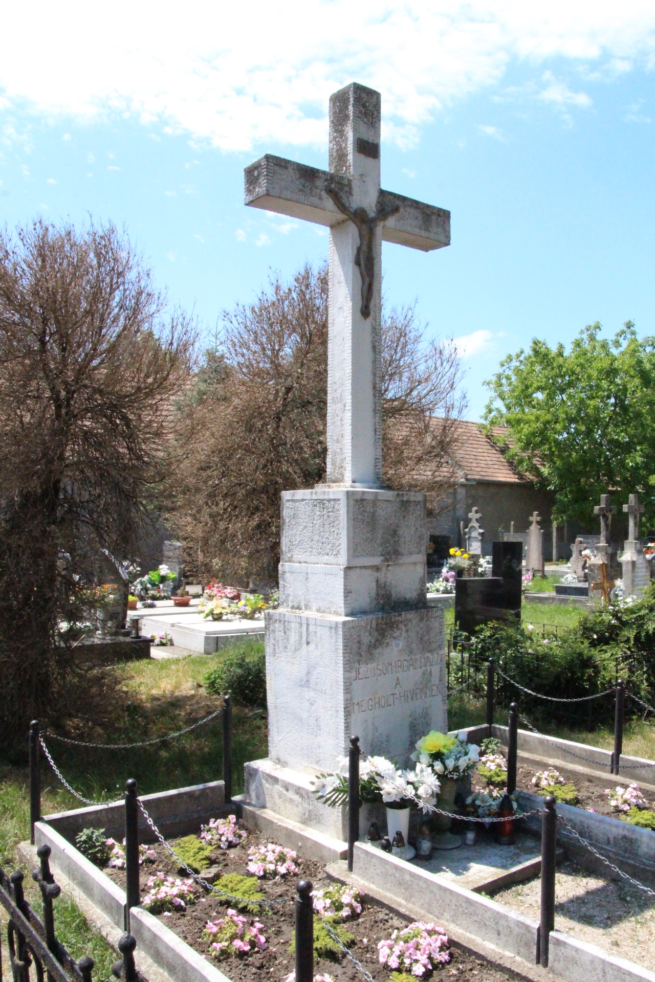 szilas-temetoi-nagykereszt (1)