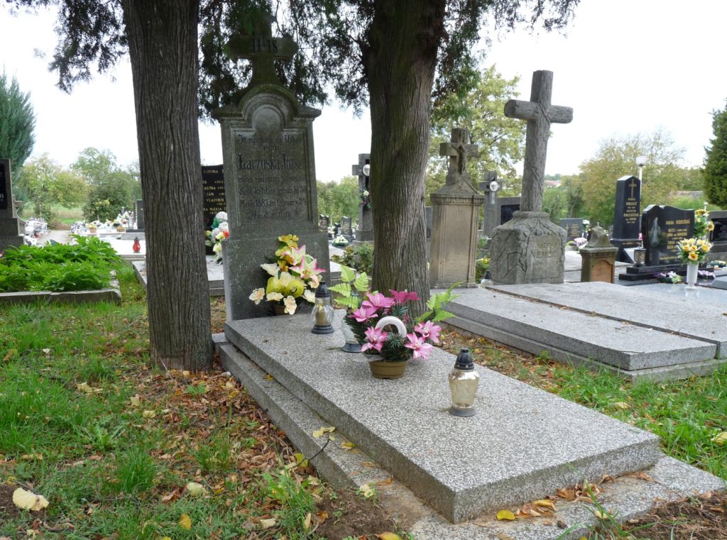 radosna-laczuska-jozsef-plebanos-sirja (3)