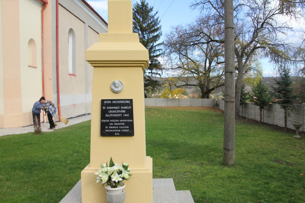 ovar-benkocs-kereszt-2