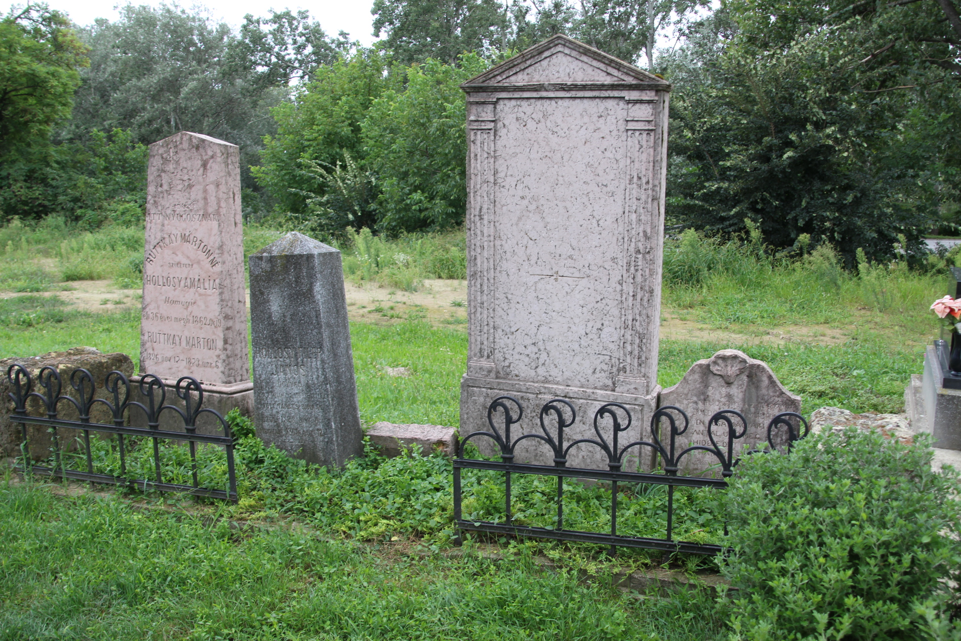 csallokozaranyos-ruttkay-hollosy-sirok (2)