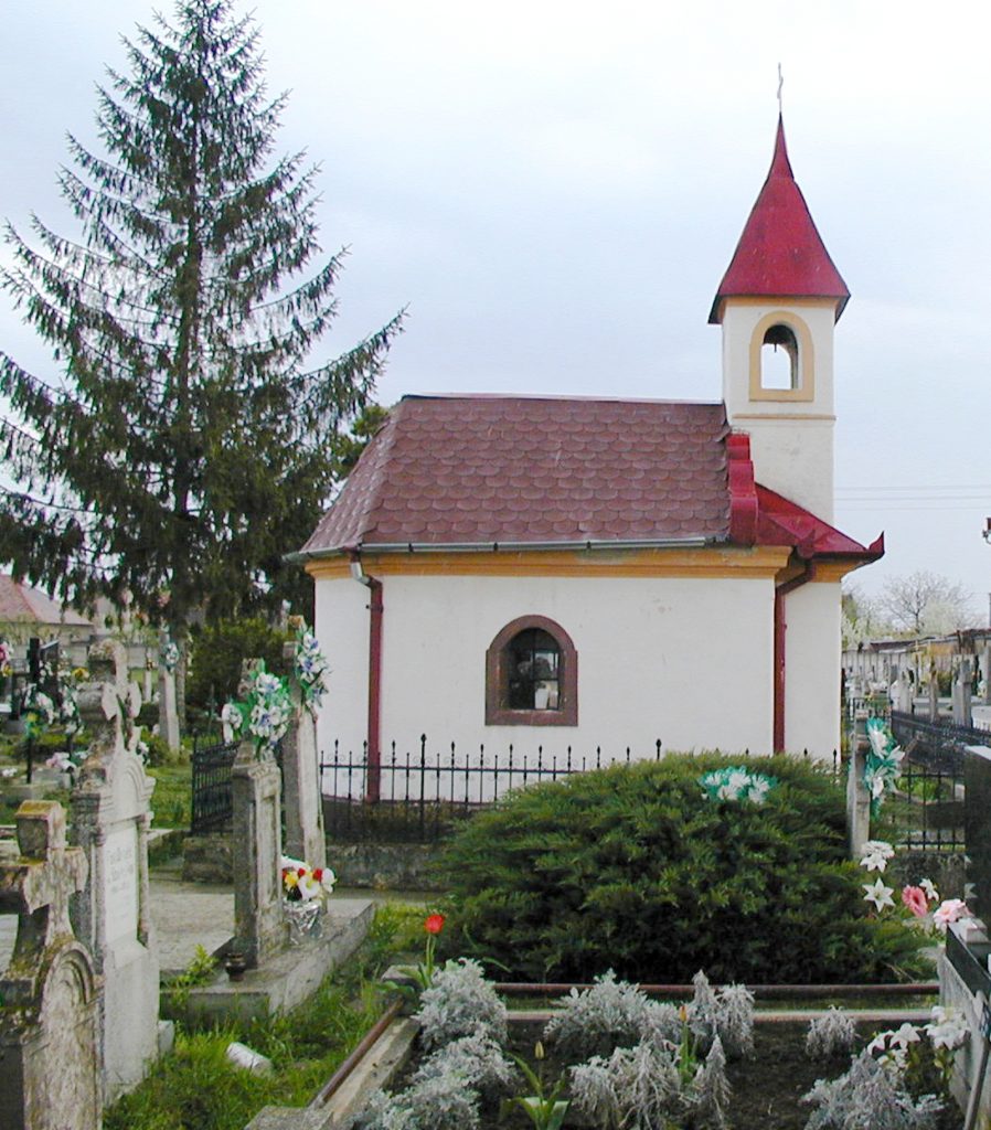 kohidgyarmat-temetokapolna-oldali