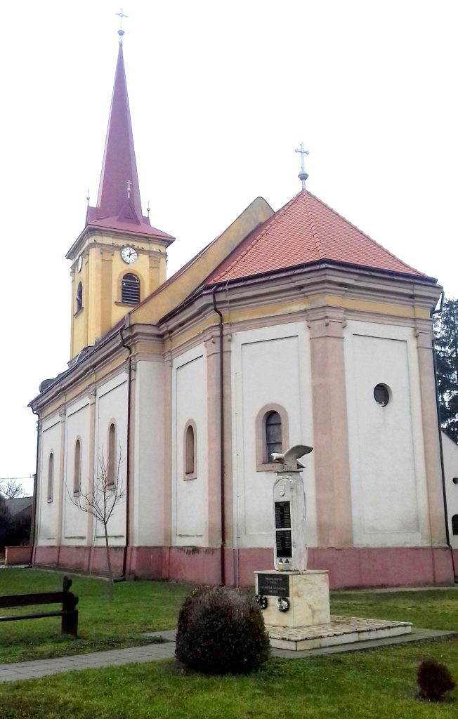 kohidgyarmat-szent-moric-katolikus-templom-hatulnezet