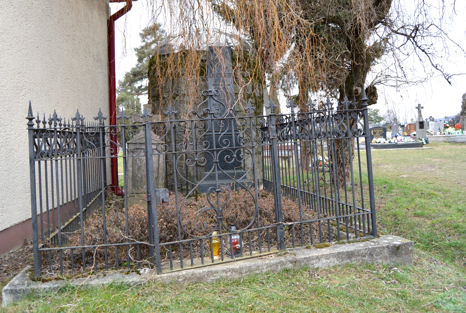 never-conlegner-karoly-sirja (1)