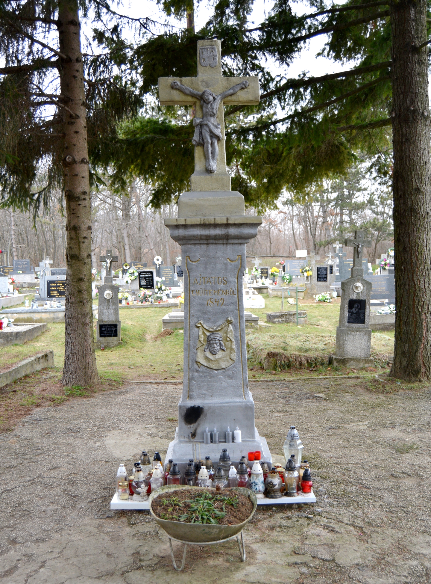 kolon-kozponti-kereszt (3)