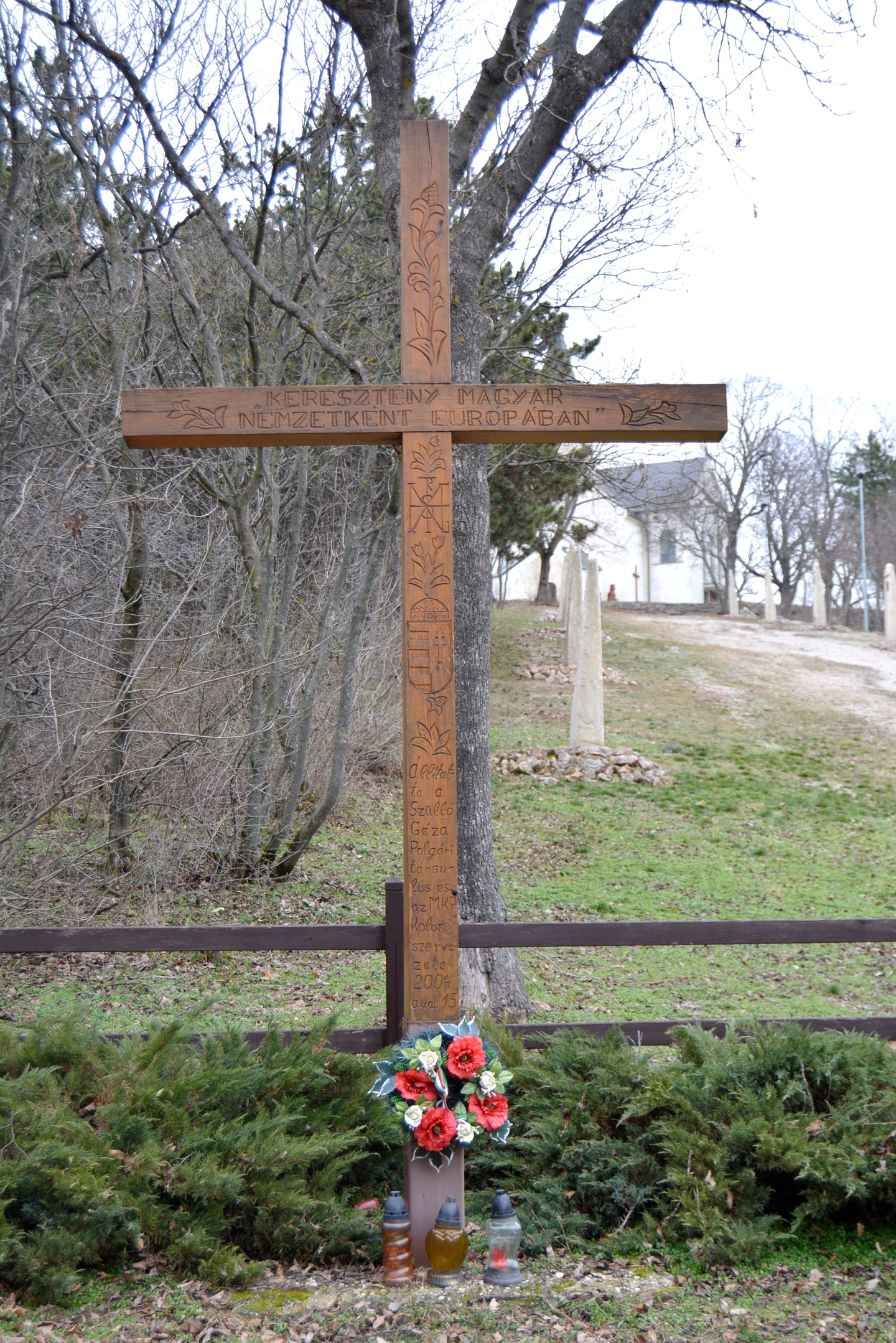 kolon-szent-istvan-kereszt (1)