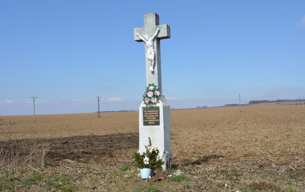 tild-utmenti-kereszt (4)