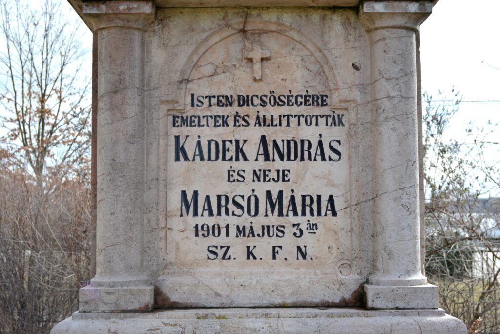 ogyalla-kadek-kereszt (10)
