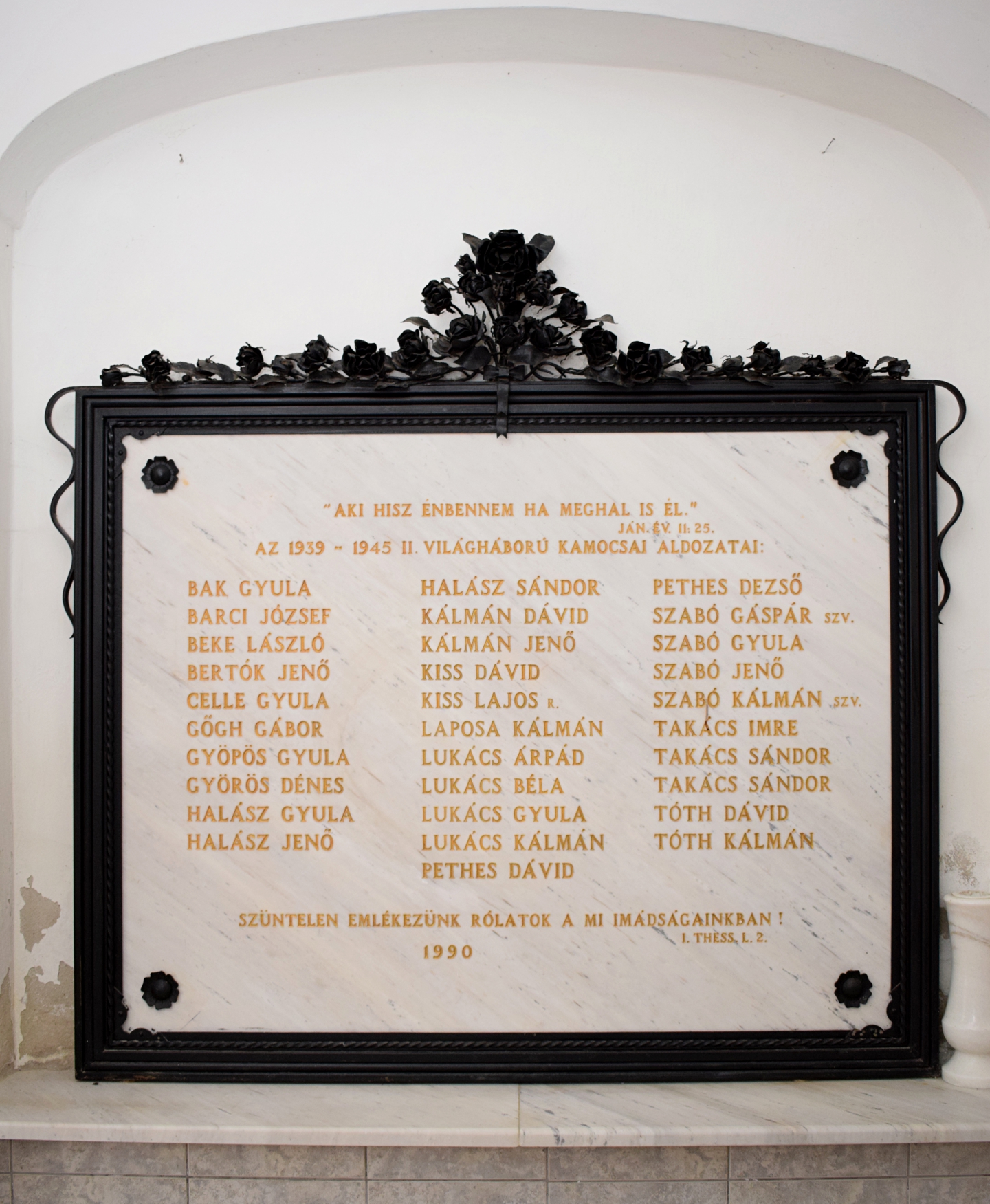 kamocsa-2-vilaghaborus-emlektabla-1