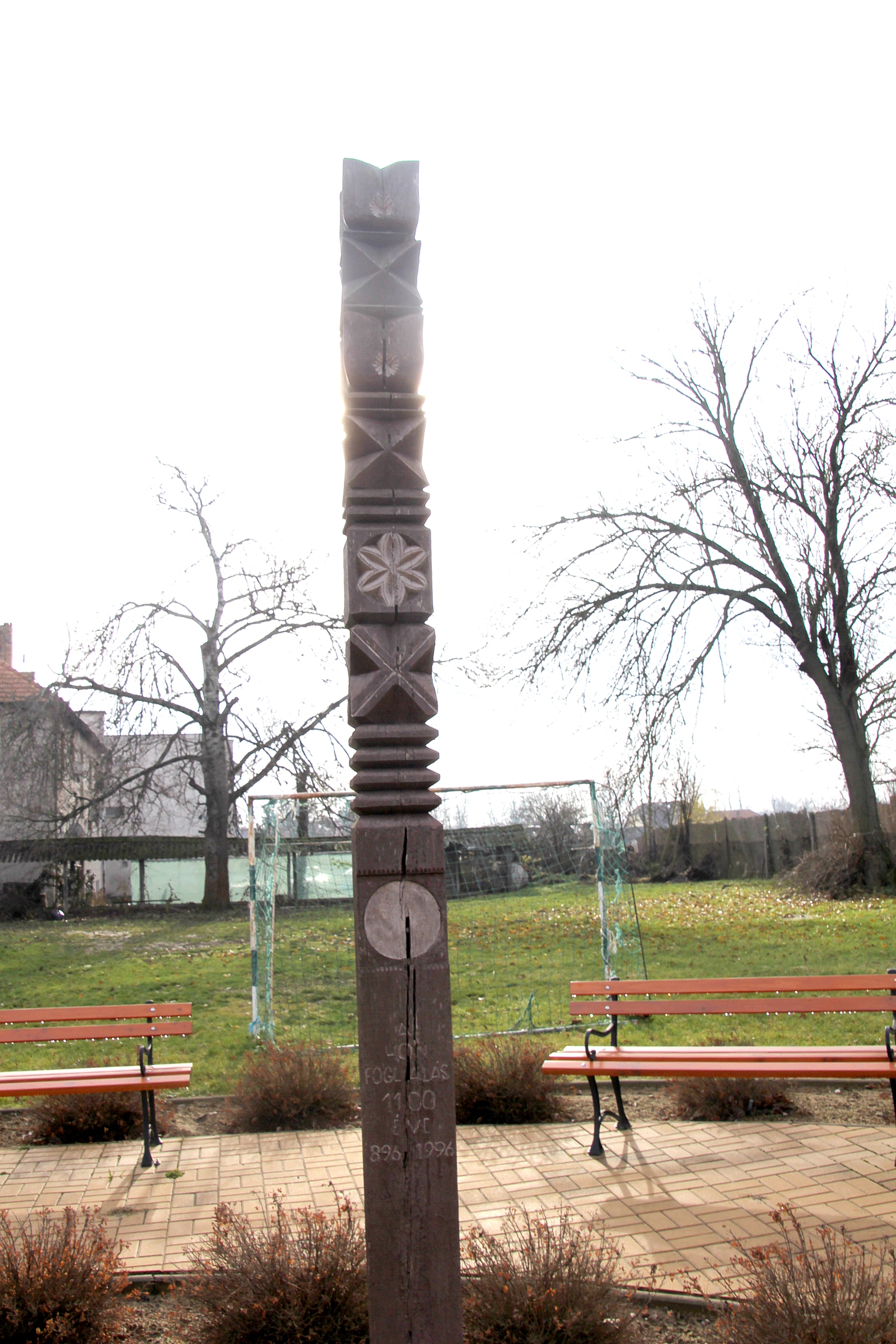 szecsenykovacsi-kopjafa-honfoglalas (2)