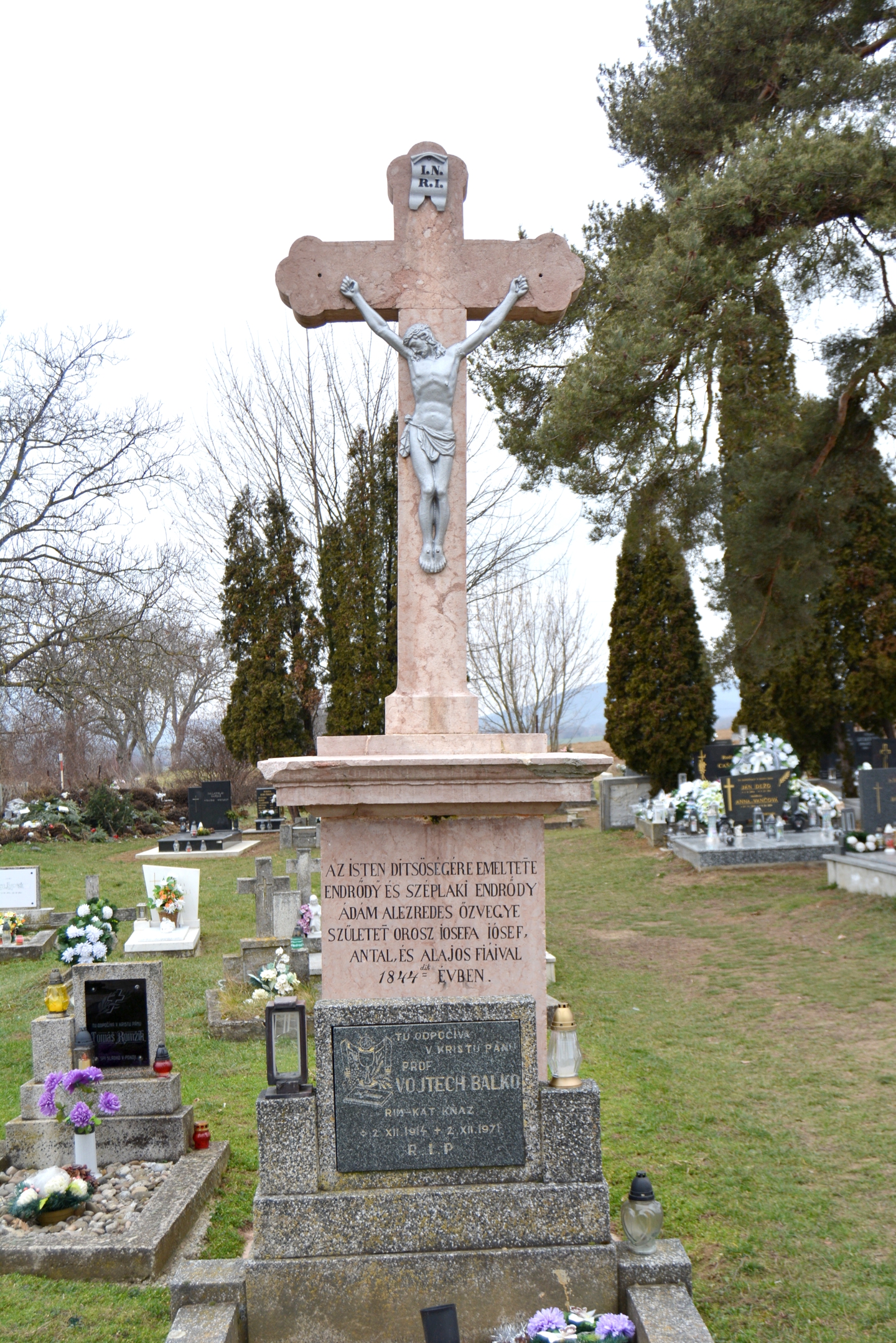 never-oroszi-osefa-emlekkeresztje (1)