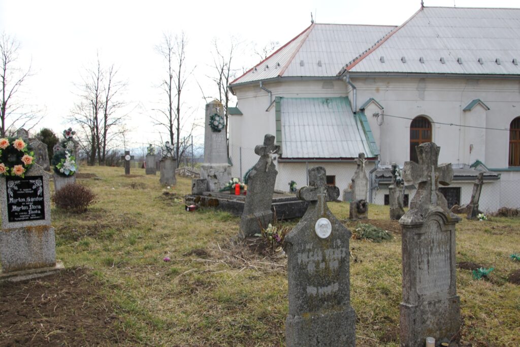 inam-volkovics-laszlo-sirhelye-1